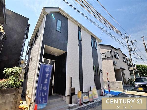 東武東上線「上福岡」駅徒歩18分！閑静な住宅街に位置しながらも、買い物施設や教育施設が徒歩圏内に揃う暮らしやすい住環境です。