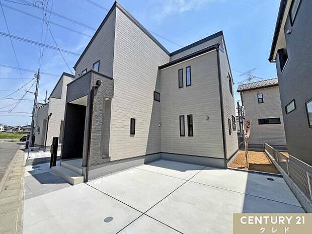 長期優良住宅認定を取得した全3棟。高い耐久性や省エネ性能を備え、将来にわたり安心して快適な暮らしを送れる住まいです。