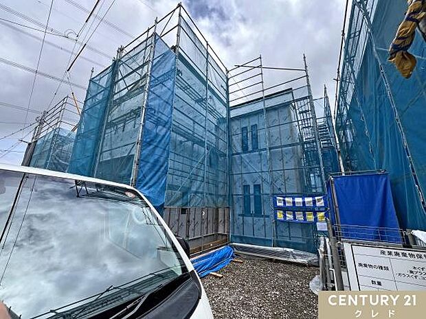 【2号棟】水回り集約のスムーズな家事動線。べランピングやプランター栽培なども楽しめるインナーバルコニー。