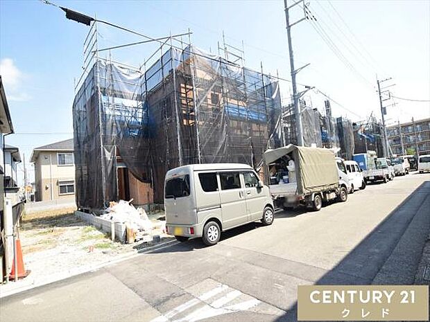 木工事が順調に進んでいます。設計・建設住宅性能評価書を取得した、住まいの品質や性能にもこだわった、安心して暮らせる新築住宅です。