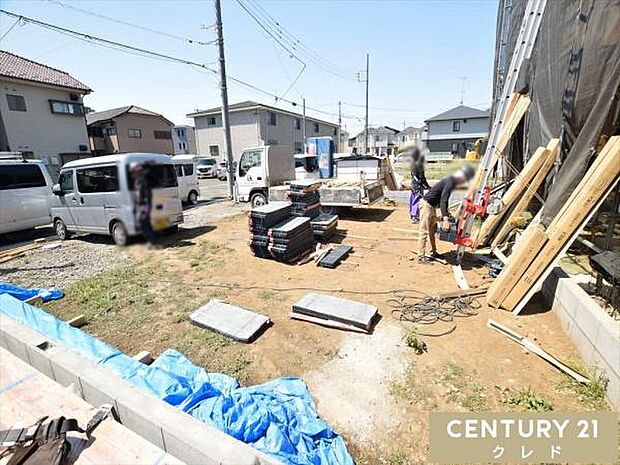 高階北小学校まで徒歩4分。お子様も無理なく通える安心の距離感で、子育て世帯にうれしいロケーション。朝ゆったりと余裕を持った時間を確保できるのも嬉しいですね。