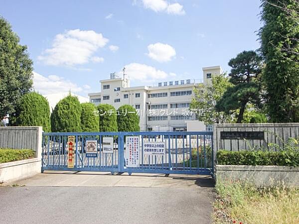 川越市立牛子小学校まで290m