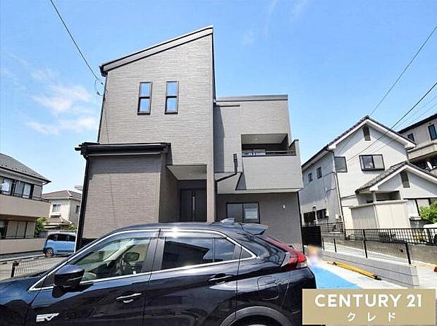 大東西小学校まで徒歩6分。お子様も無理なく通える安心の距離感で、子育て世帯にうれしいロケーション。朝ゆったりと余裕を持った時間を確保できるのも嬉しいですね。