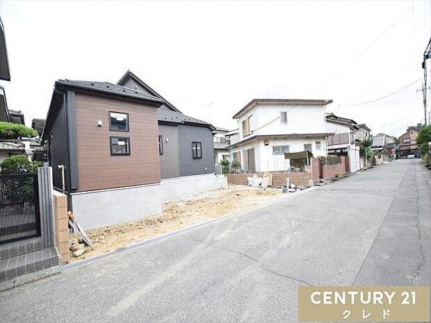 大東西小・中学校まで徒歩10分圏内。お子様も無理なく通える安心の距離感で、子育て世帯にうれしいロケーション。朝ゆったりと余裕を持った時間を確保できるのも嬉しいですね。