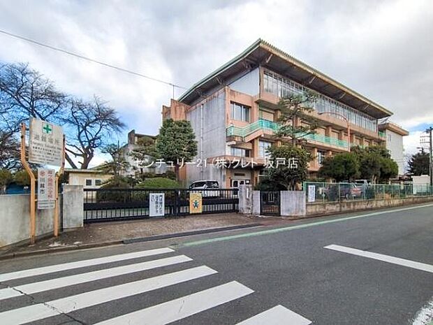 川越市立霞ヶ関南小学校まで50m