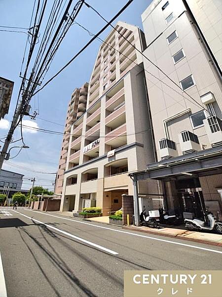 東武東上線「川越」駅徒歩4分 ・西武新宿線「本川越」駅徒歩15分。都心へのアクセスと、小江戸・川越の風情ある街並みも身近に感じられる住環境です。