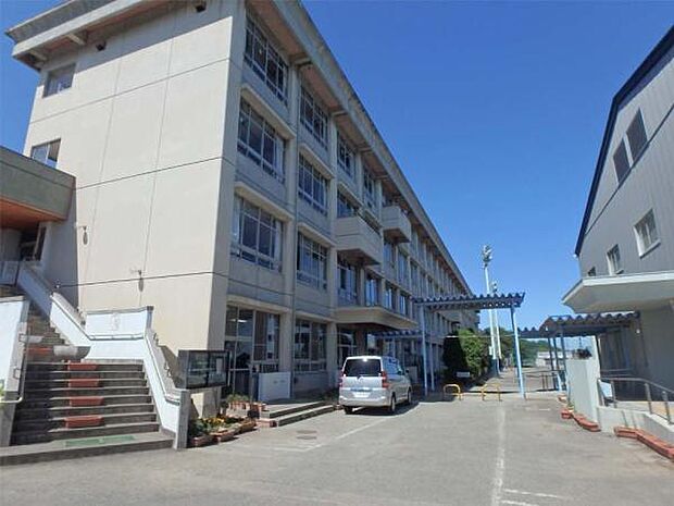 川越市立広谷小学校まで650m