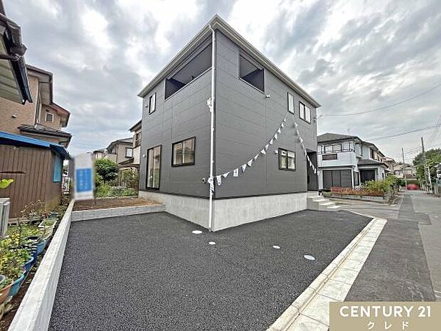 【ご内覧可能です!】東武東上線「鶴ヶ島」駅徒歩20分。小学校徒歩9分、中学校徒歩18分の距離にあり、お子様も無理なく通えます。