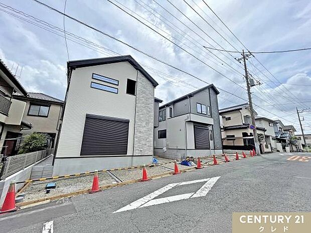 「霞ヶ関北小学校」まで徒歩9分。お子様も通いやすい安心の距離感です。朝ゆったりと余裕を持った時間を確保できるのも嬉しいですね。