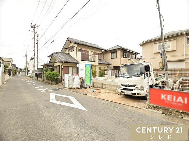 「霞ヶ関北小学校」まで徒歩9分。お子様も通いやすい安心の距離感です。朝ゆったりと余裕を持った時間を確保できるのも嬉しいですね。