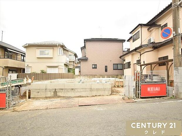 東武東上線「霞ヶ関」駅徒歩14分。将来は3LDKから4LDKへとライフステージに合わせて間取り変更可能なフレキシブル設計の新邸です。