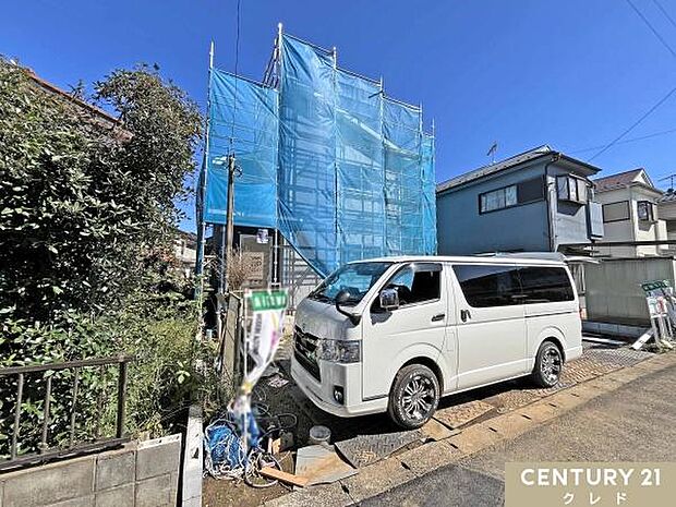 東武東上線「武蔵嵐山」駅徒歩12分、「つきのわ」駅徒歩15分。周辺は緑豊かで穏やかな住環境が広がり、毎日の生活に安らぎを与えてくれます。