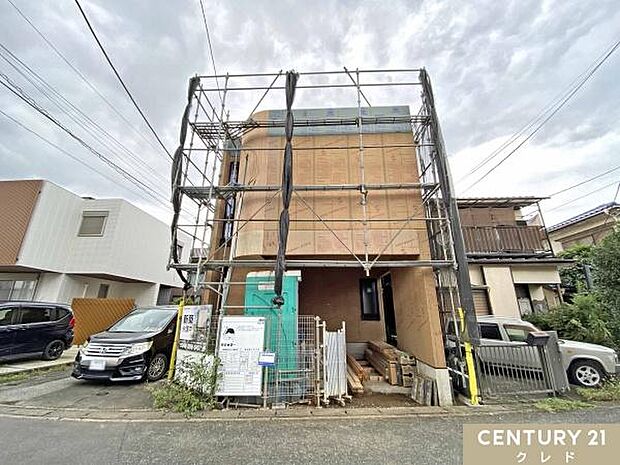 存在感あふれるお洒落な外観デザインの新邸が誕生します。随時、お写真を更新いたしますので、完成をお楽しみに!