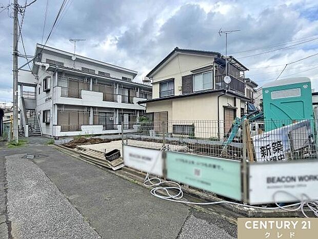 建物を建てる前にしっかりと地盤の調査を行い、必要に応じて地盤改良を行います。