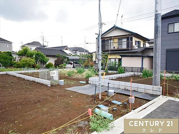 全棟土地の造成中です。建物を建てる前にしっかりと地盤の調査を行い、必要に応じて地盤改良を行います。