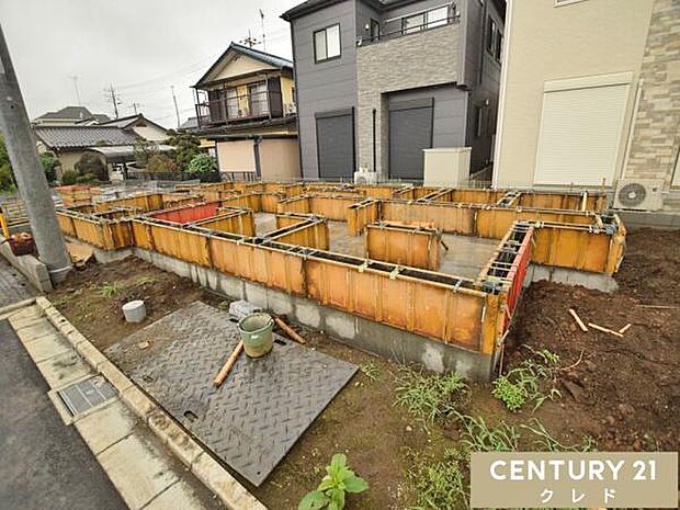 床全面と立ち上がりを鉄筋コンクリートで施工することで、安心して暮らせる地震に強い基礎を造ります。