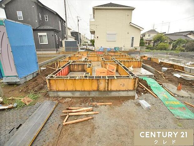 床全面と立ち上がりを鉄筋コンクリートで施工することで、安心して暮らせる地震に強い基礎を造ります。