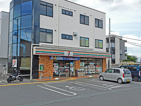 セブンイレブン毛呂山長瀬店まで550m