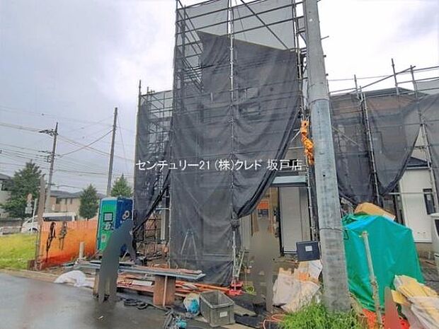 分譲地内の開発道路のため、通り抜けの車がなく、お子様の飛び出しなどを心配せず安心して利用できます。