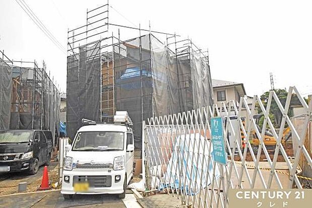 西武新宿線「本川越」駅徒歩17分、東武東上線「川越市」駅徒歩21分の2駅2路線利用可能な好立地。制震Damper標準搭載・耐震等級3取得の地震に強い安心住宅全9棟!