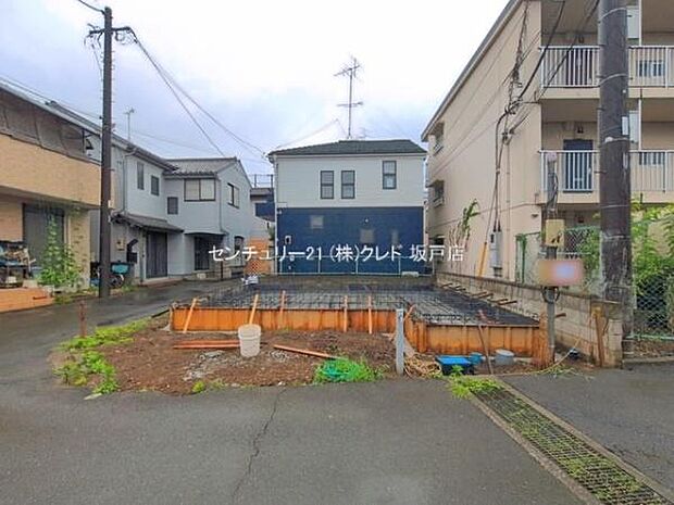 床全面と立ち上がりを鉄筋コンクリートで施工することで、安心して暮らせる地震に強い基礎を造ります。
