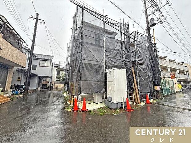 南向き・全居室2面採光で陽当り良好な3LDK。洋室6帖には大容量の収納があり、衣類や季節家具も収納できます。