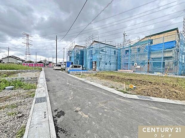藤小・中学校まで徒歩17分。お子様も無理なく通える安心の距離感で、子育て世帯にうれしいロケーション。朝ゆったりと余裕を持った時間を確保できるのも嬉しいですね。