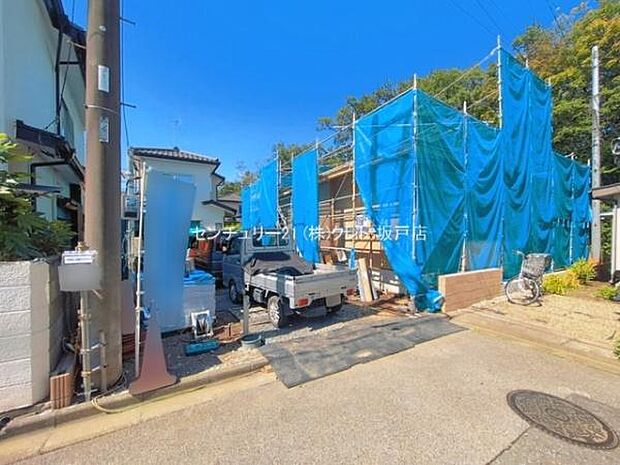 基礎工事が完了し、無事に上棟しました。建物の骨組みが組み上がり、住まいの全体像が少しずつ見えてきます。