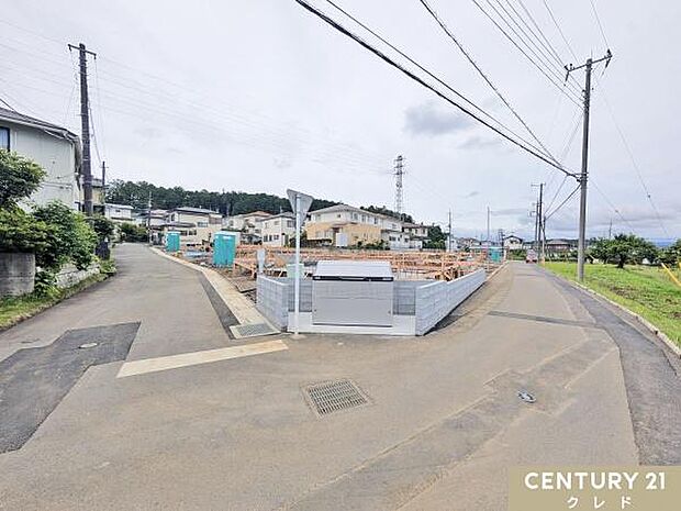 光進保育円まで徒歩4分。JR川越線・八高線「高麗川」駅まで徒歩18分。子育て家族にもオススメの立地です。
