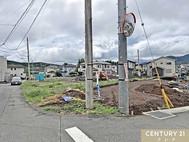 床全面と立ち上がりを鉄筋コンクリートで施工することで、安心して暮らせる地震に強い基礎を造ります。