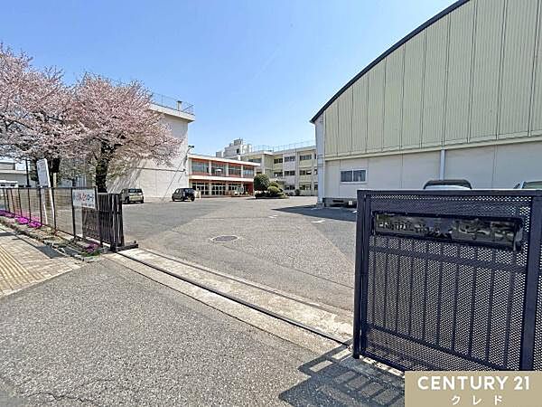 日高市立高萩小学校まで1136m