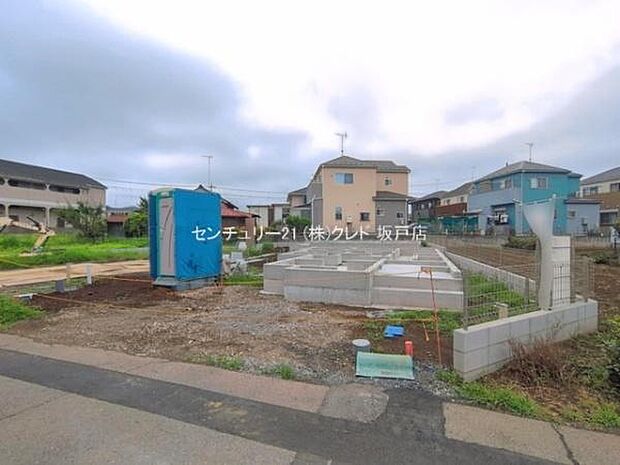 床全面と立ち上がりを鉄筋コンクリートで施工することで、安心して暮らせる地震に強い基礎を造ります。