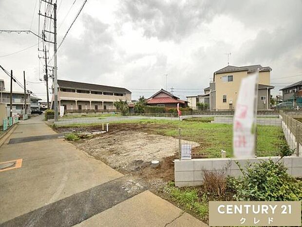 JR川越線「的場」駅徒歩19分。東武東上線「川越」駅からバスも利用できる便利な立地です。