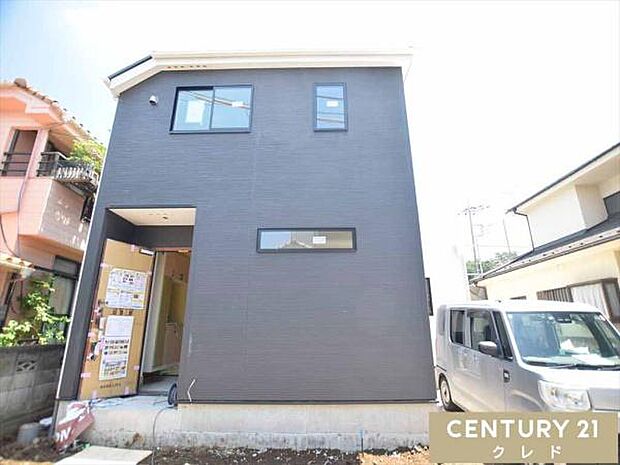 並列2台駐車可(車種による)通勤やお子様の送り迎えなど、ご夫婦でお車をお持ちの方も安心です。
