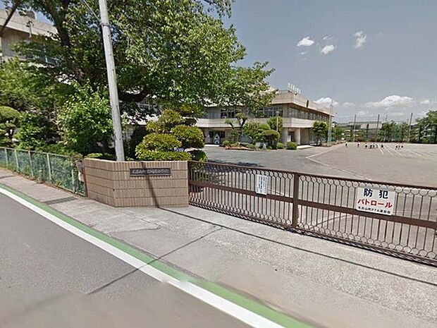 毛呂山町立川角小学校まで1400m
