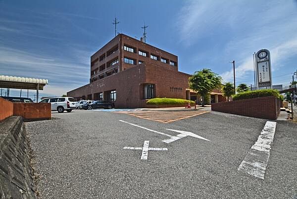 毛呂山町役場まで844m