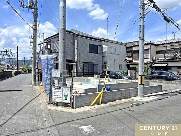 東武越生線「武州長瀬」駅徒歩4分。南4.2ｍ×東4ｍの角地につき陽当り・通風良好です。駐車場1台。