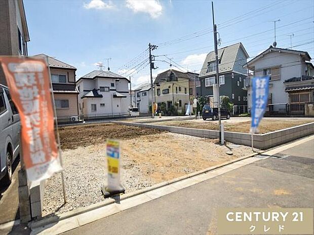 敷地38坪超~43坪のゆとりある全3棟。駐車場は並列2台分を確保し、ご家族それぞれのお車や来客時にも便利。