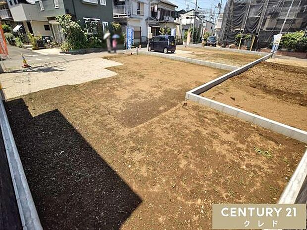 敷地38坪超～43坪のゆとりある全3棟。駐車場は並列2台分を確保し、ご家族それぞれのお車や来客時にも便利。
