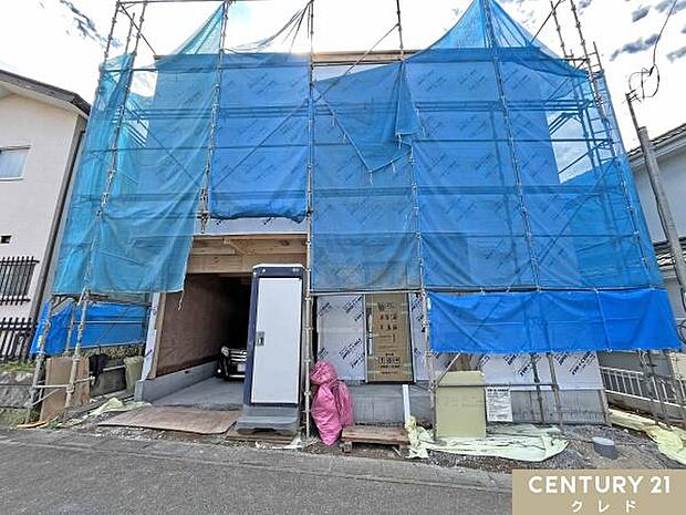 電動シャッターや防犯カメラなど、安心・安全な暮らしを支える設備が充実。詳しい設備・仕様についてもお気軽にお問い合わせください。