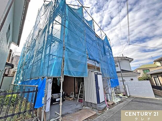 東武東上線「鶴ヶ島」駅徒歩15分。都心へのアクセスが良く、通勤・通学もスムーズ。毎日の暮らしを快適に支える便利な立地です。