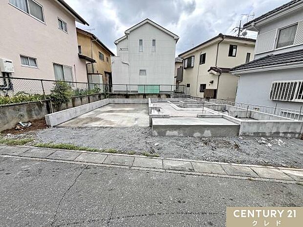 全居室6帖以上を確保したゆとりある3LDK。19.62帖の2階LDKは陽当りが良く、開放感あふれる空間です