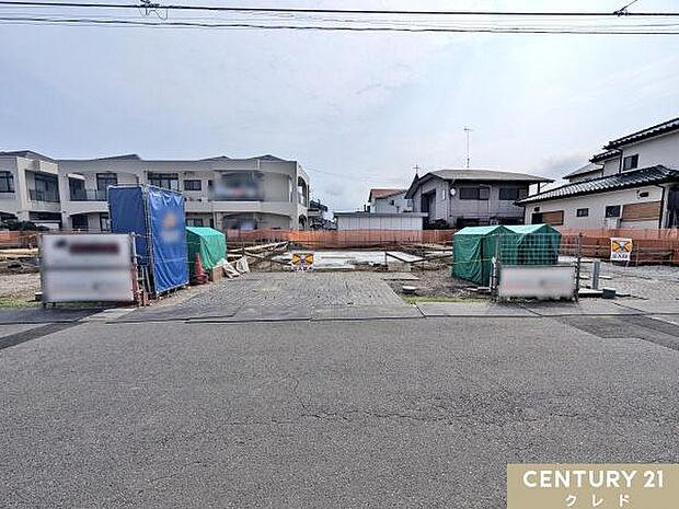 全棟更地の状態でした。建物を建てる前にしっかりと地盤の調査を行い、地盤改良を行います。