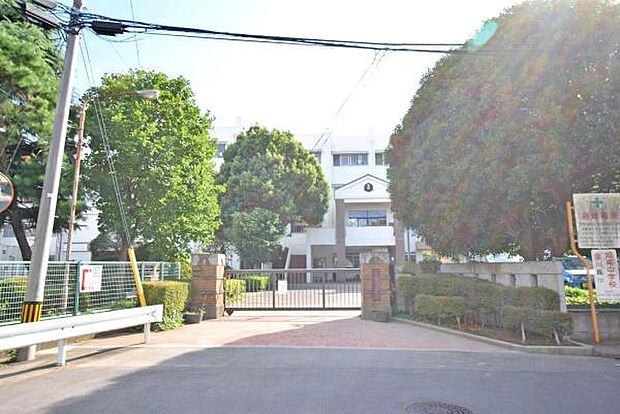 川越市立城南中学校まで700m