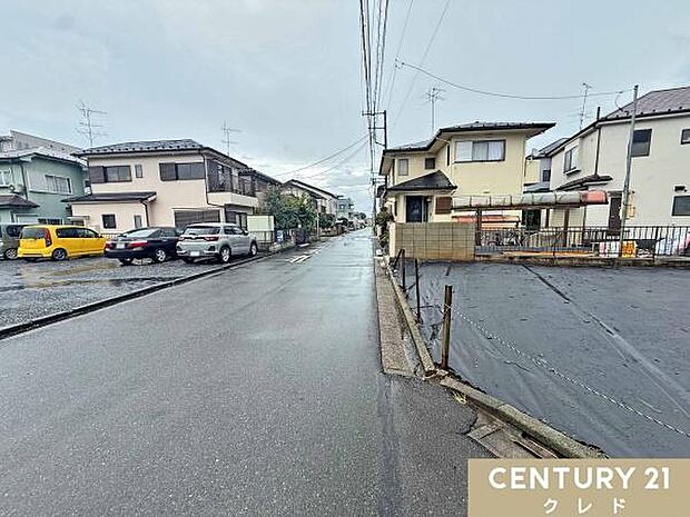 霞ヶ関小・中学校まで徒歩10分。お子様の通学にも便利な、子育て世帯に嬉しい立地です。
