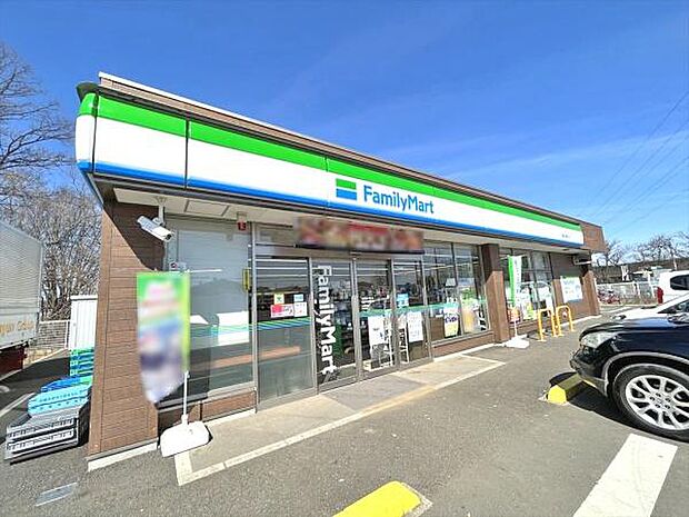 ファミリーマート 川越中台通り店まで949m