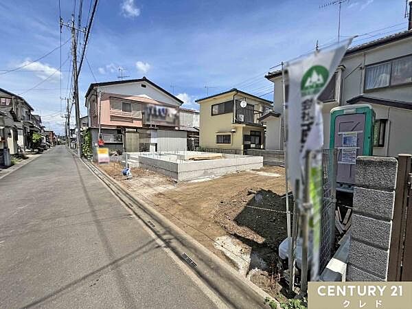 敷地40坪！並列2台駐車×お庭付きのゆとりある住まい。お車を複数台お持ちのご家庭や、ガーデニングを楽しみたい方にもおすすめです。