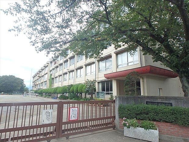 川越市立霞ヶ関西小学校まで900m