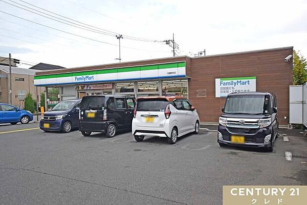 ファミリーマート川越鯨井店まで813m