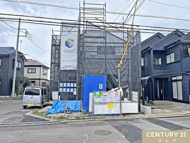 上棟を終え、シートの施工も進み、少しずつ住まいの形が見えてきました。完成前の今だからこそ見られる構造を、ぜひ現地でご覧ください。